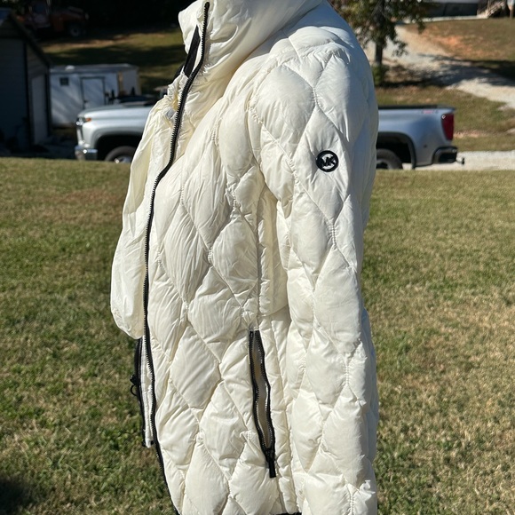 Michael Kors Puffer Jacket - XS - Picture 2 of 7
